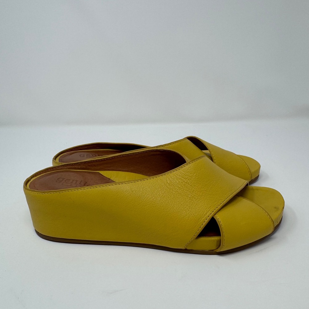 Gentle Souls Kenneth Cole Gianna X Band Slide Wedge Sandals Yellow Womens Size 8